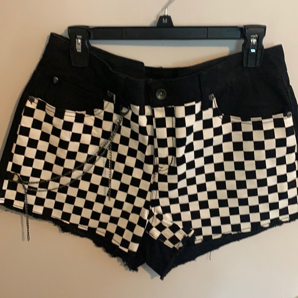 Black heart checkered high rise shorts